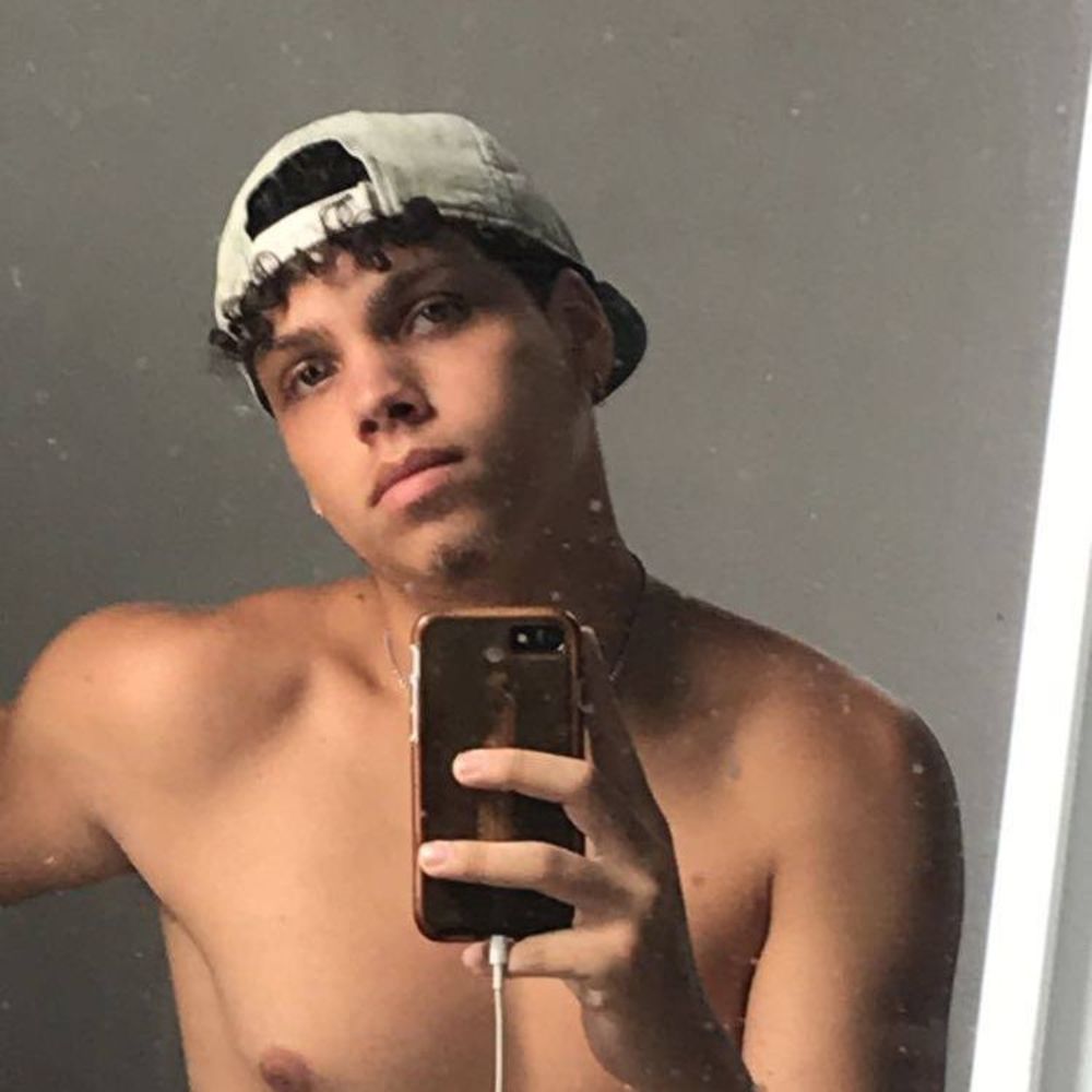 Meet your Posher, Luis